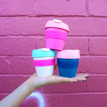 Capture_Keep-Cup_Minis_0030_With-hand-option-2 2